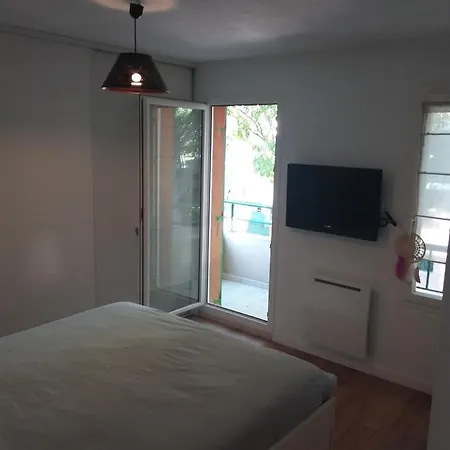 דירה T3 Cyr Sur 83270 *