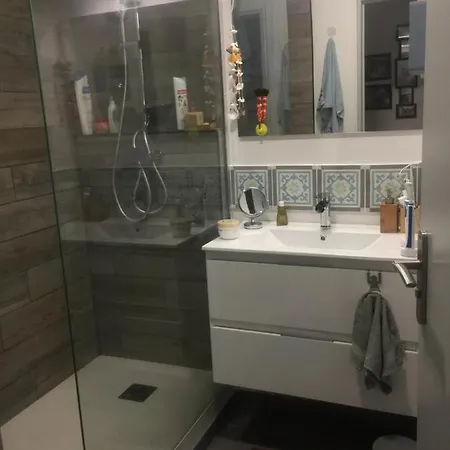 דירה T3 Cyr Sur 83270 *